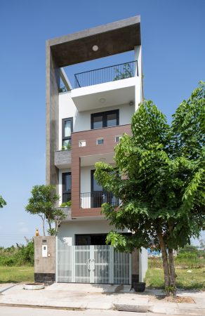 Mat tien nha E66